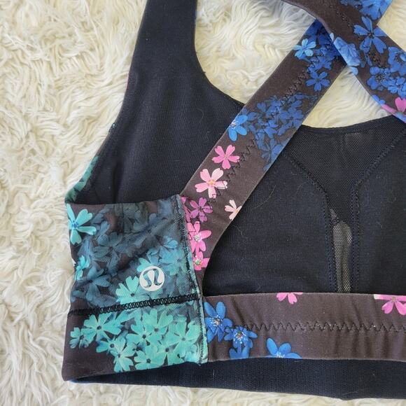 Lululemon In A Flash bra in Petal Pop Black Floral size 4 - Picture 6 of 7
